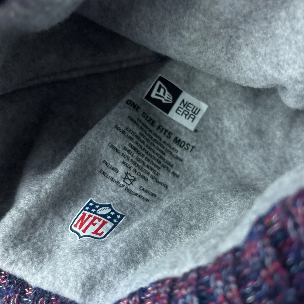 New England Patriots NFL New Era Beanie Knit Pom-Pom Hat Retro Logo